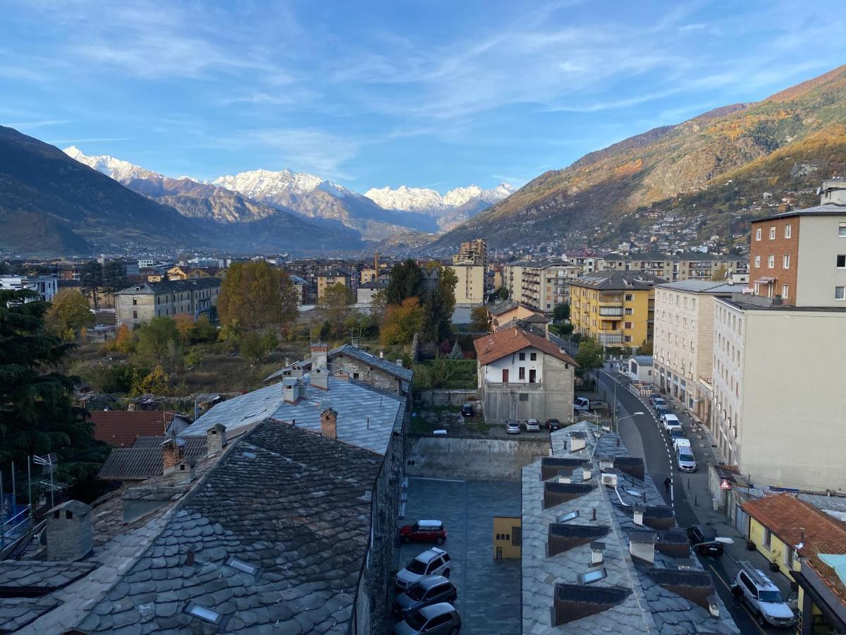 Mansarda Del Sole, Nel Cuore Di Aosta Exterior foto