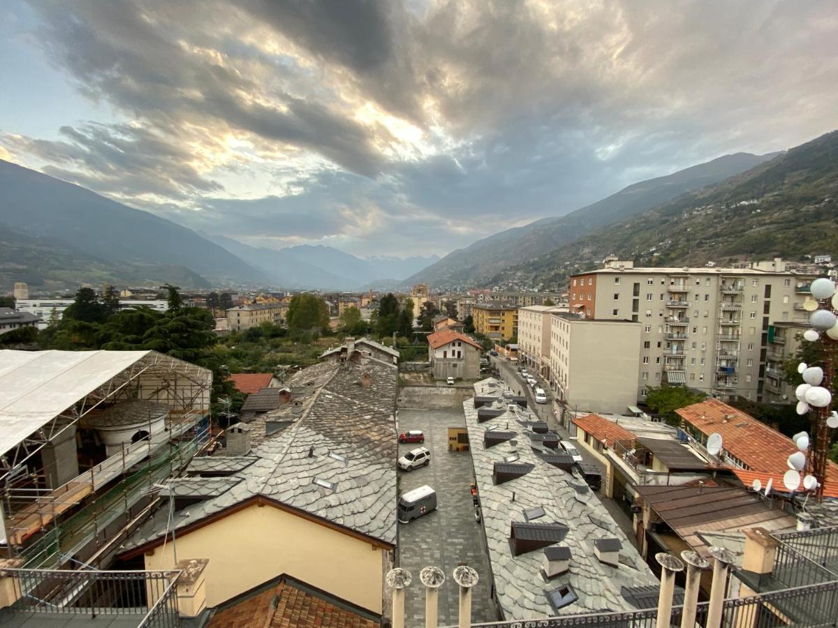 Mansarda Del Sole, Nel Cuore Di Aosta Exterior foto